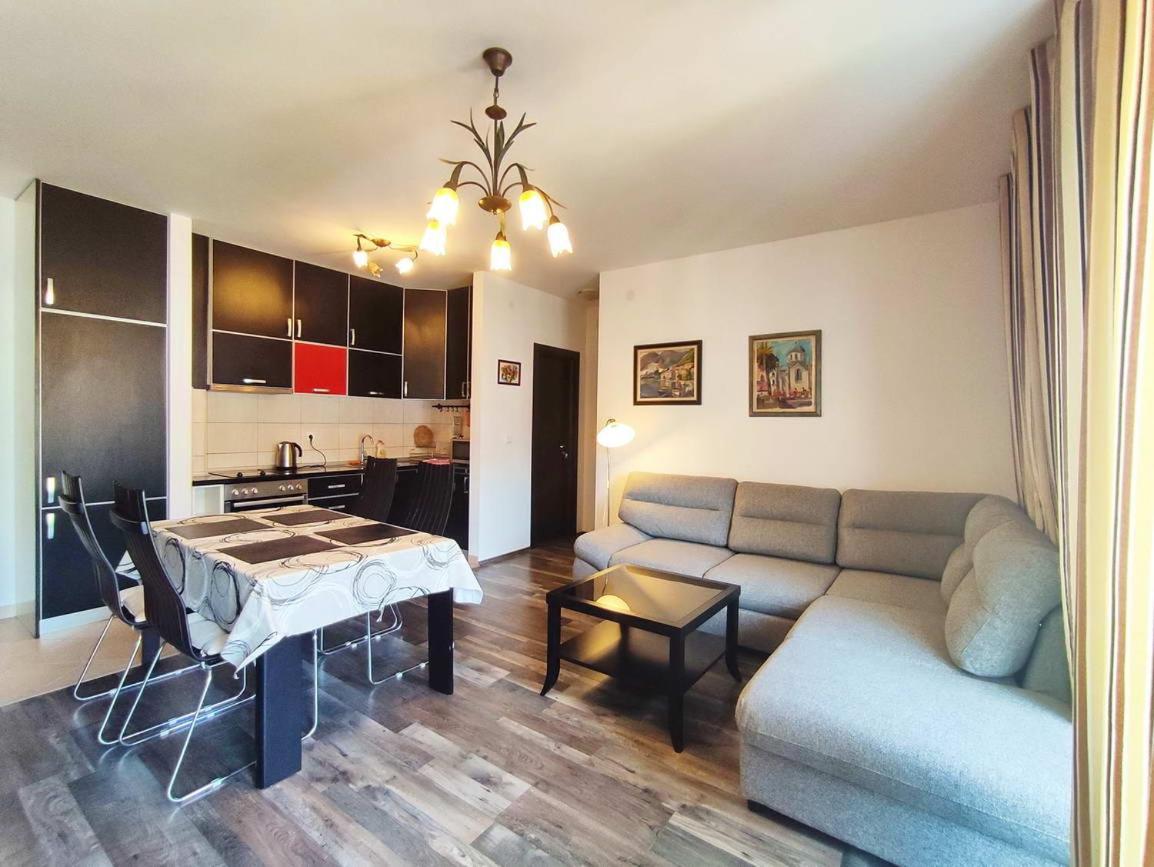 Adrialux2 Appartement Budva Buitenkant foto