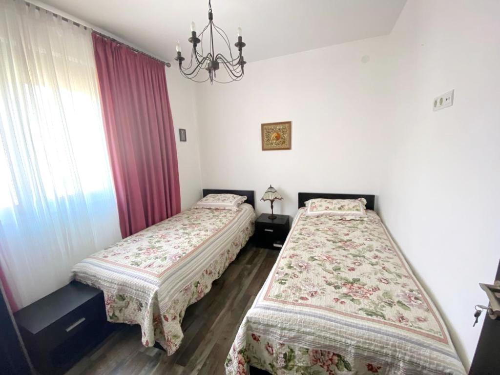 Adrialux2 Appartement Budva Buitenkant foto