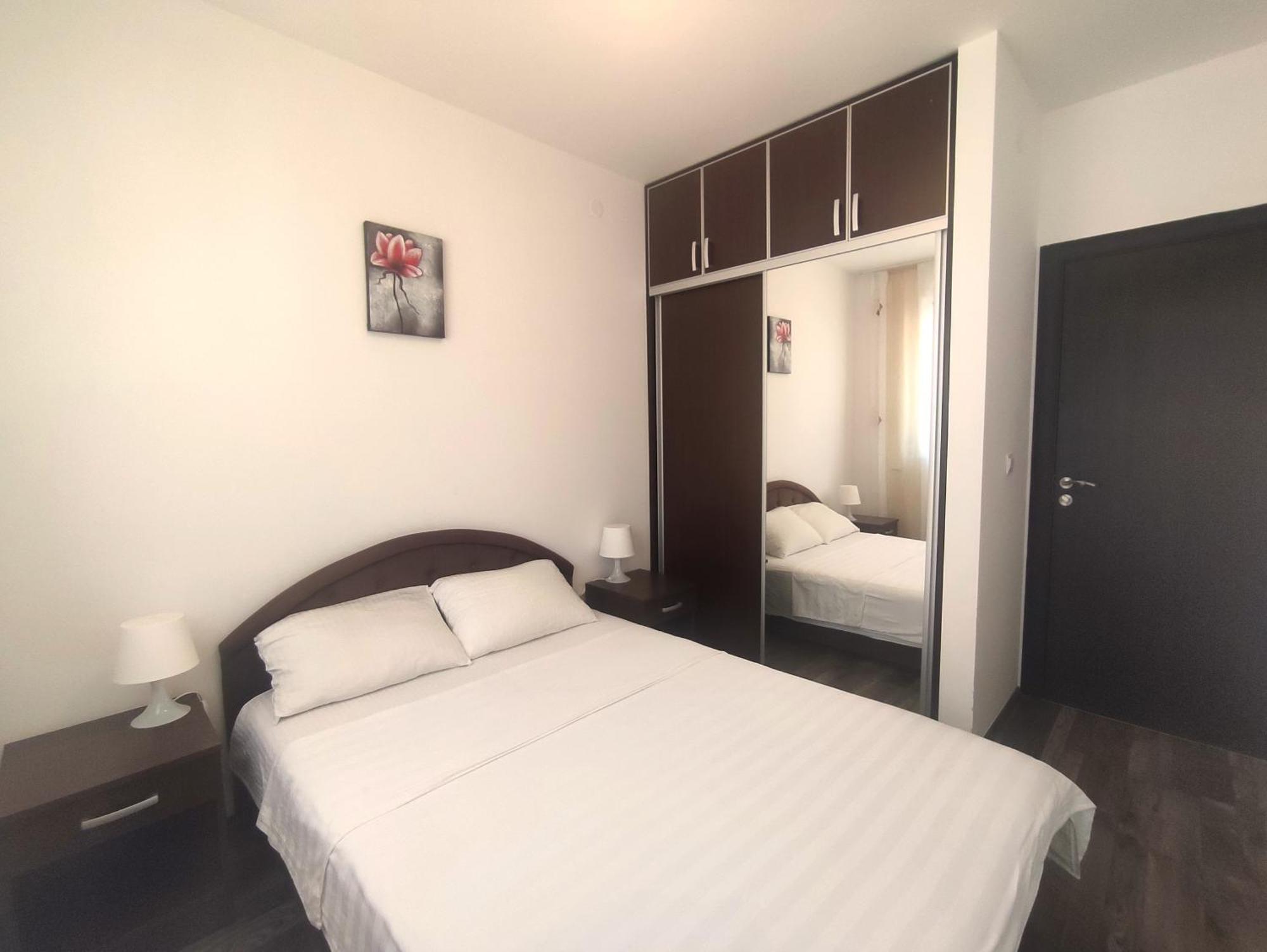 Adrialux2 Appartement Budva Buitenkant foto