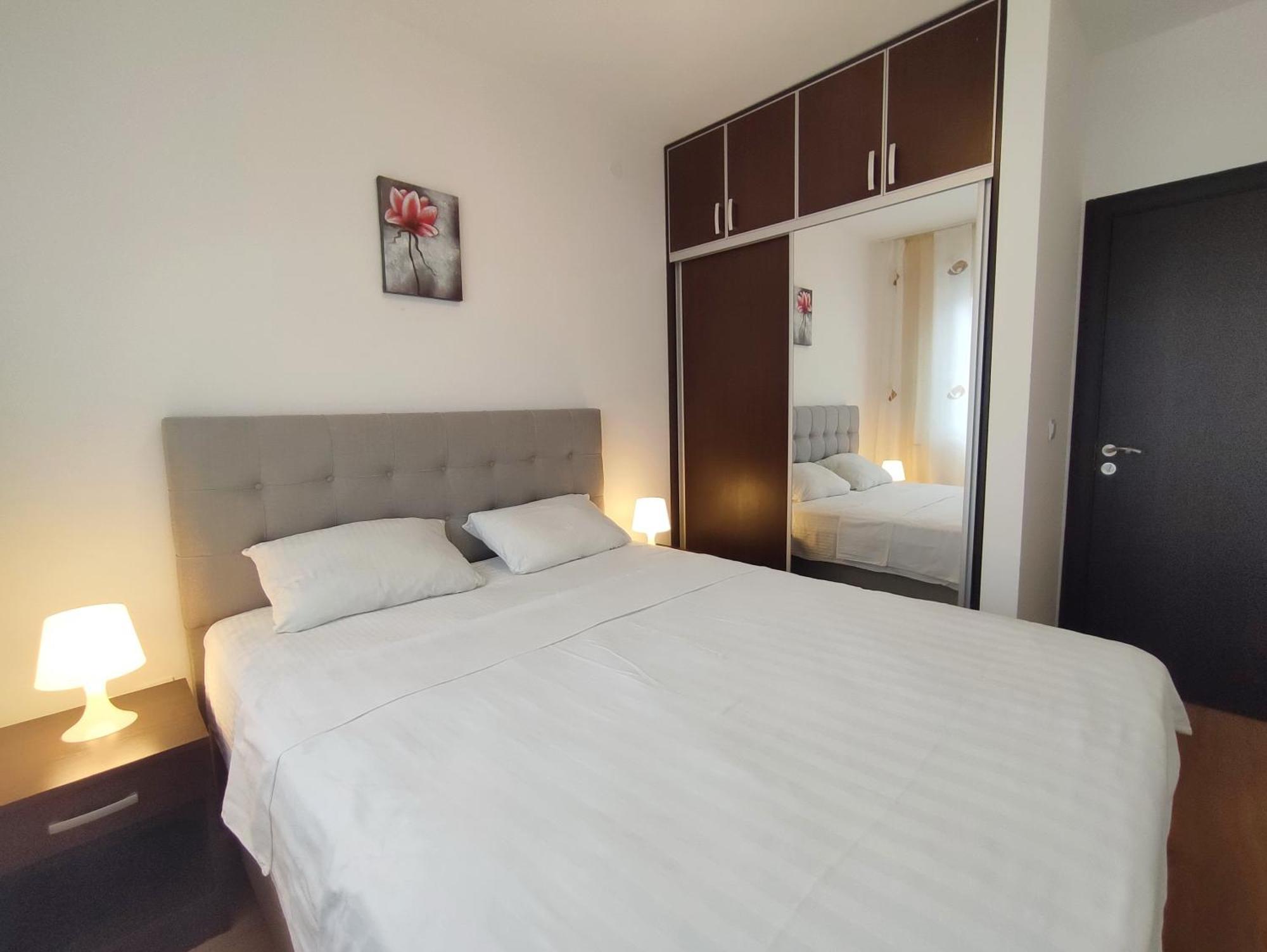 Adrialux2 Appartement Budva Buitenkant foto