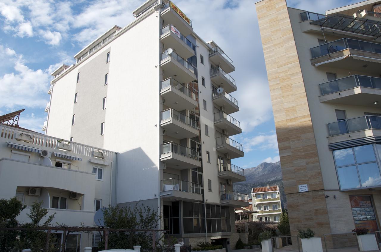 Adrialux2 Appartement Budva Buitenkant foto